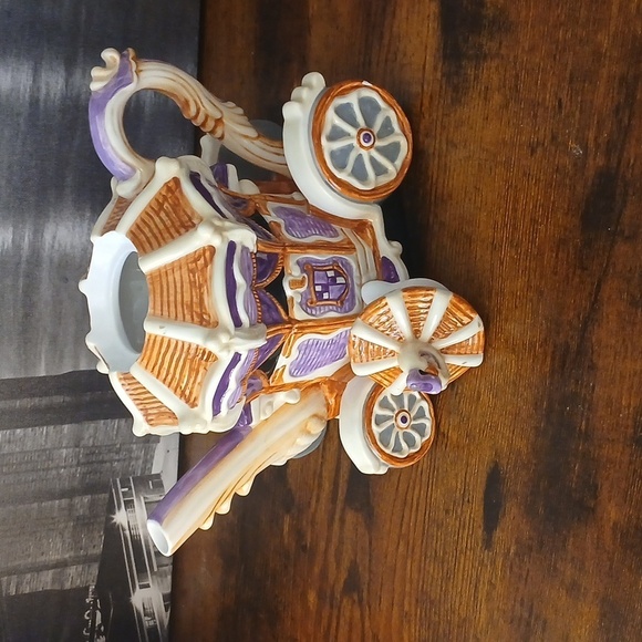 CINDERELLA'S  CARRIAGE COLLECTORS TEAPOT Purple and Orange 1 PC - Picture 5 of 9